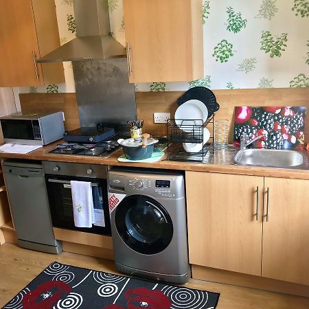 233 Leith Apartment เอดินบะระ ภายนอก รูปภาพ